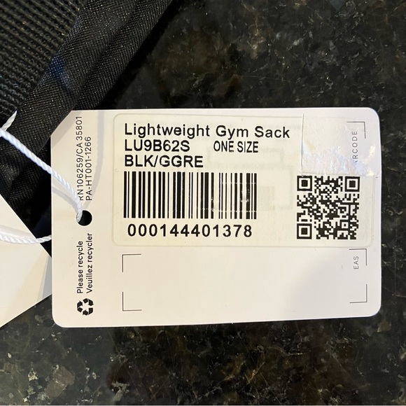New Lululemon Lightweight Gym Sack 13L, Black String Backpack, Small Bag, Tote - Picture 14 of 15